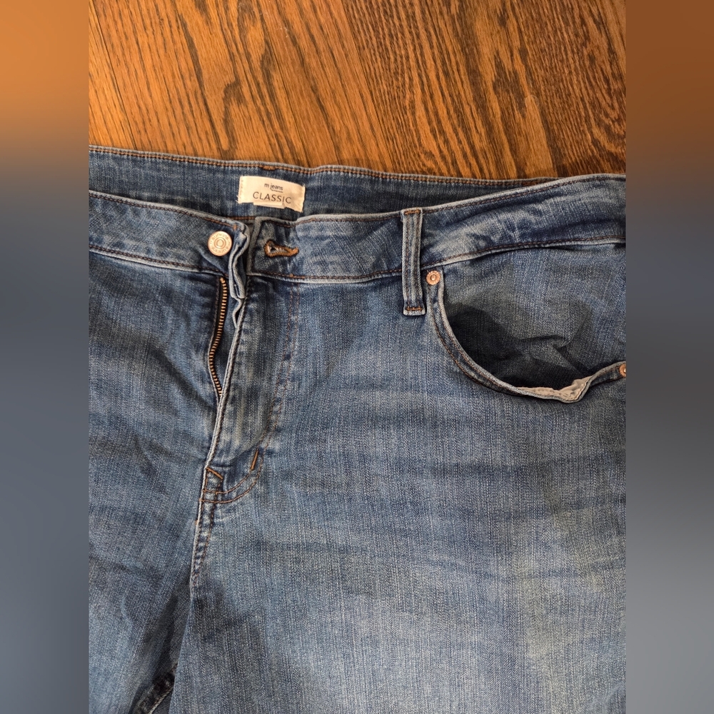 High Rise Taper Leg Jeans - Picture 2 of 5